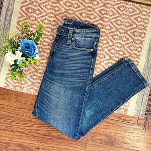 Universal Thread Tapered Leg Medium Wash Denim Jeans Size 6